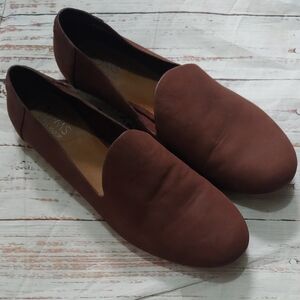 Toms Classic Darcy Loader In Chestnut Brown Slip-Ons